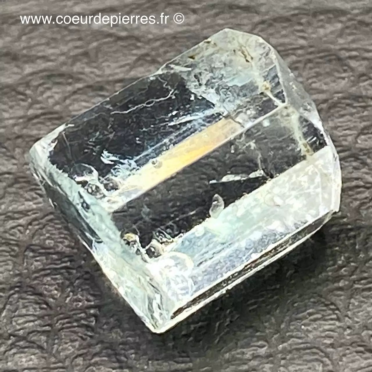 Aigue marine d’Afghanistan cristal terminé 9 carats (réf