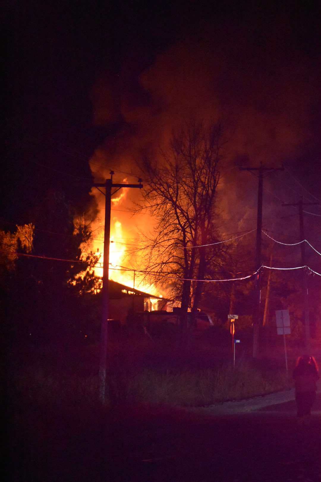 MédiAT Une résidence ravagée par le feu à RouynNoranda