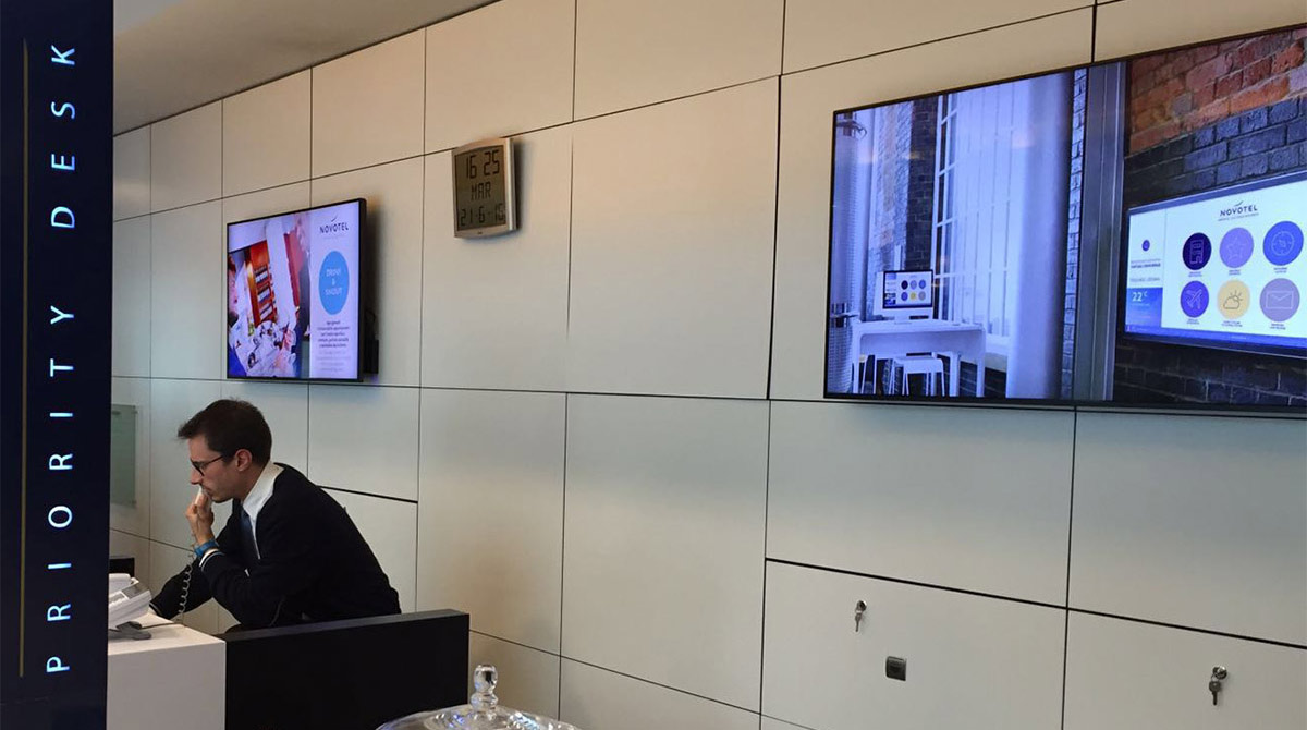 Digital Signage Solutions MediaTile Canada America