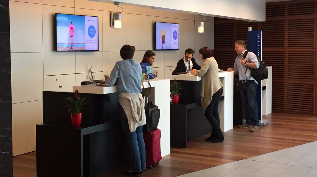 Digital Signage Solutions MediaTile Canada America