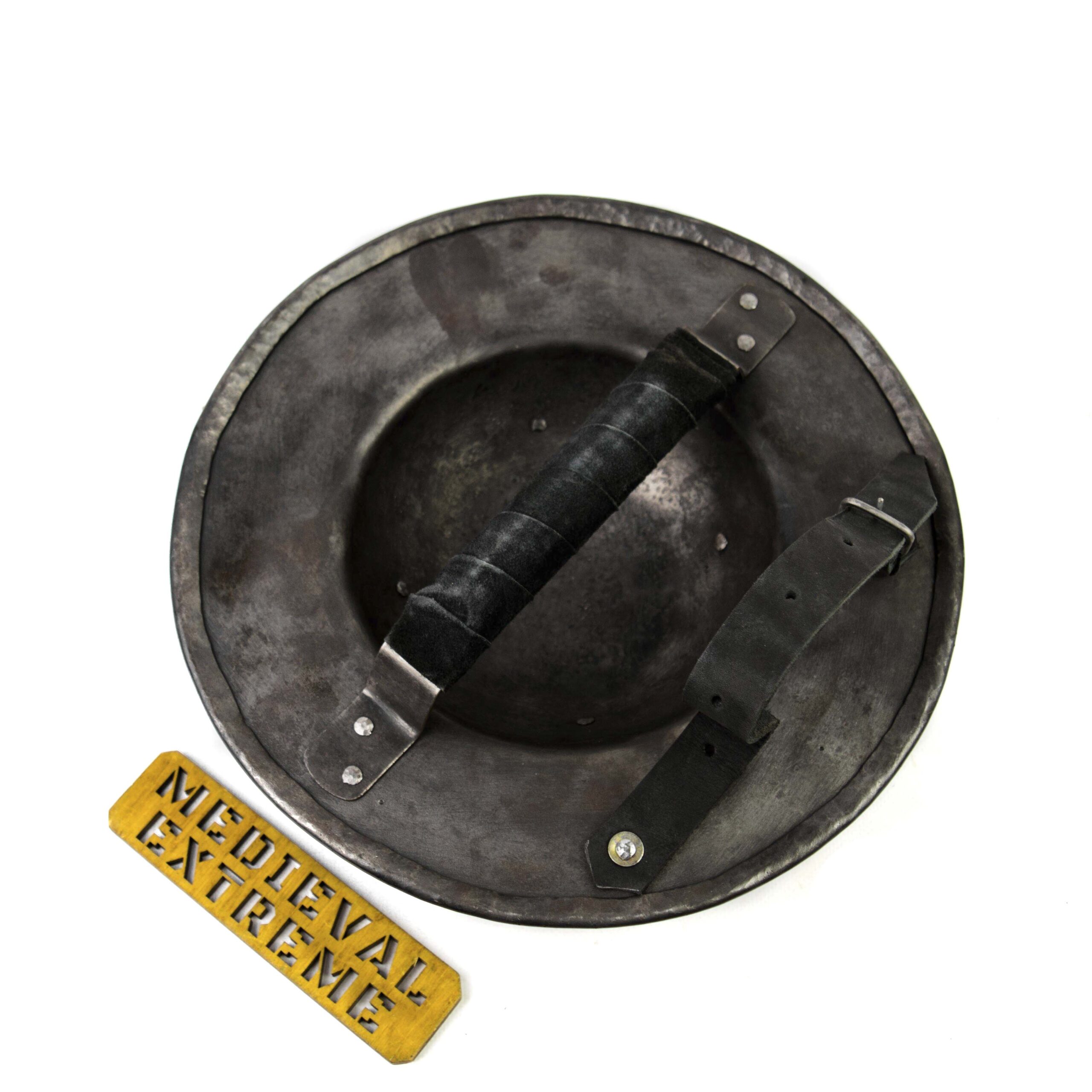 Hardened steel buckler with cross • Medieval Extreme