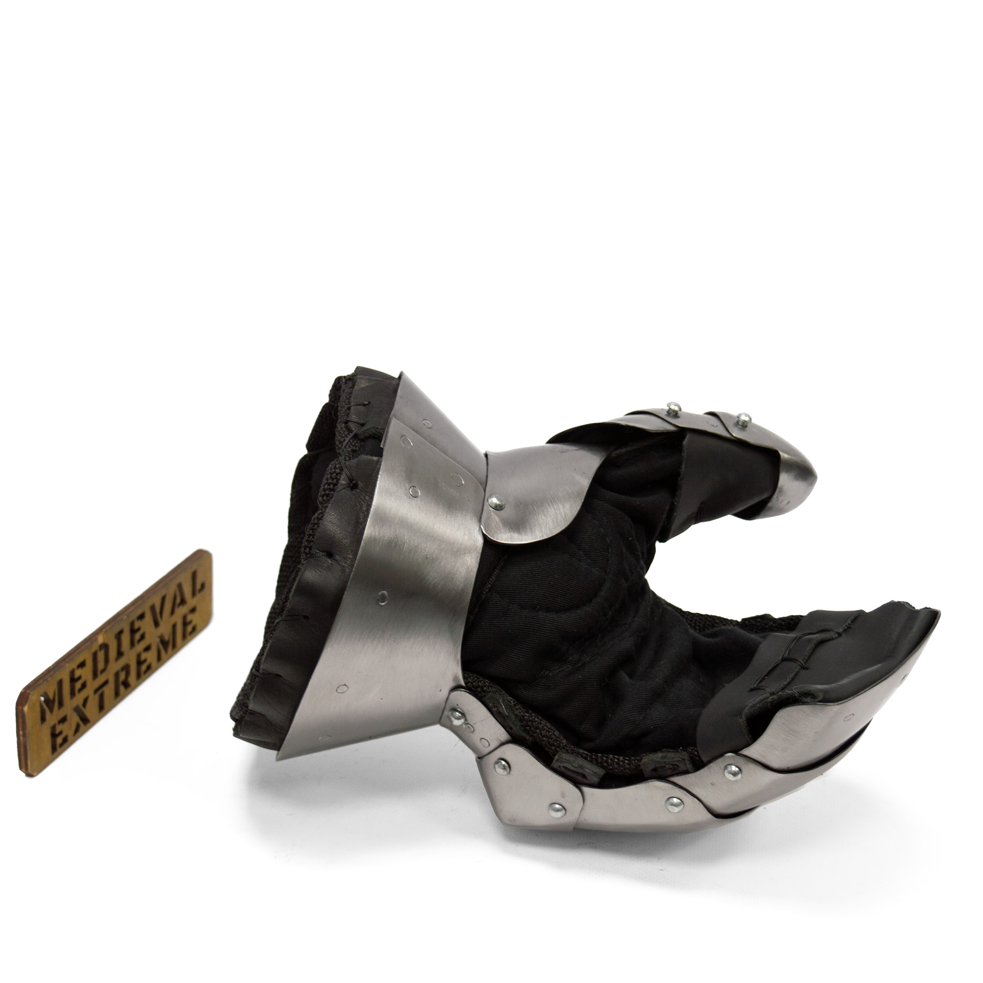 Basic gauntlets for armored combat • Medieval Extreme