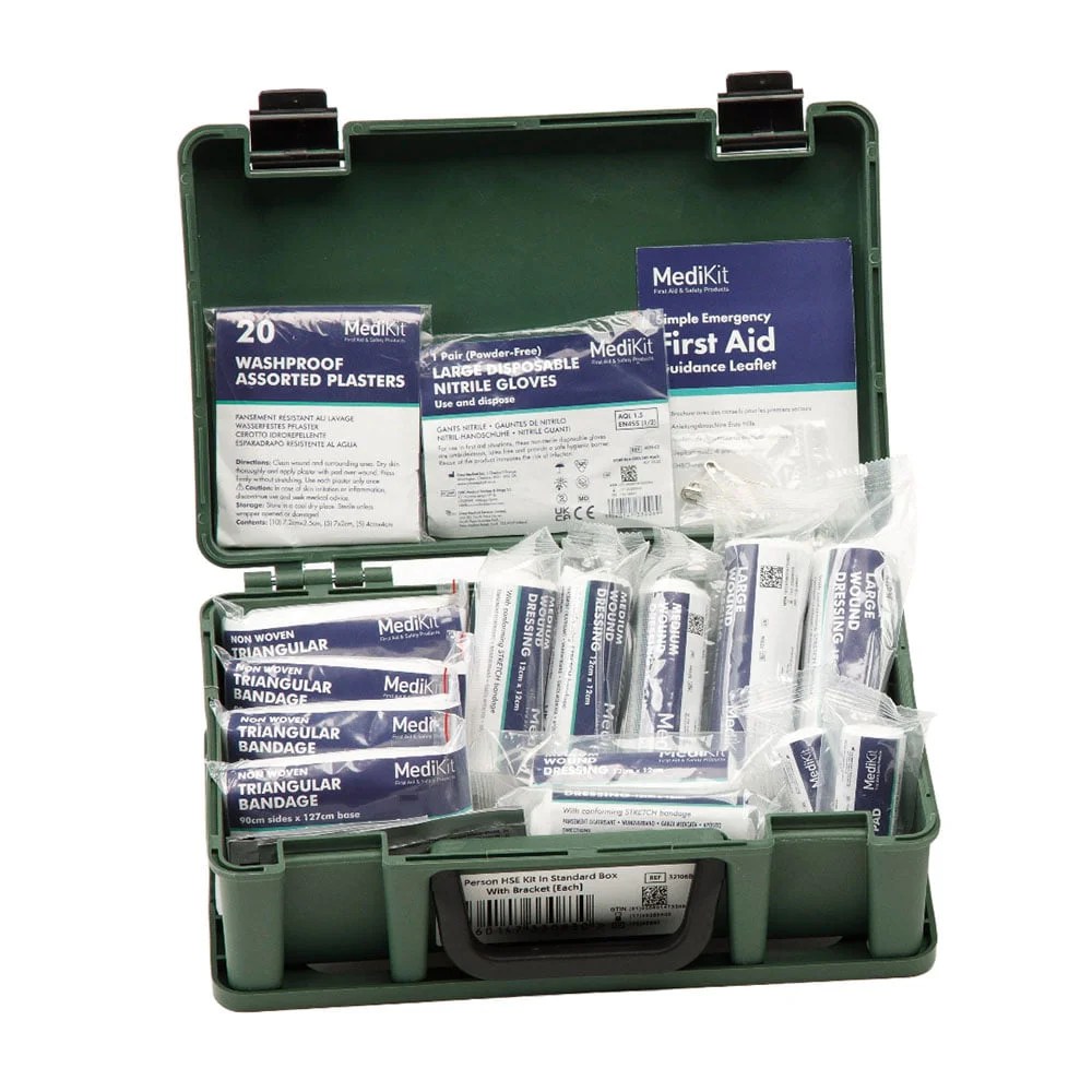 Standard HSE First Aid Kit No Wall Bracket 20 Person MediKit