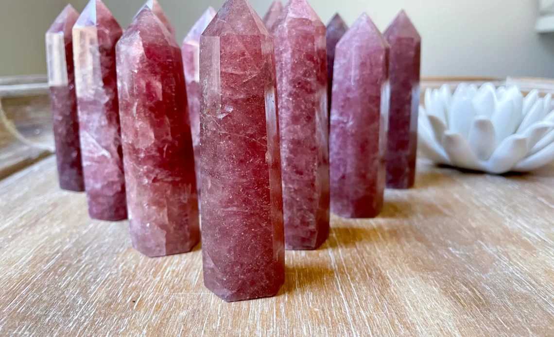 Strawberry quartz Spiritual, metaphysical properties and benefits