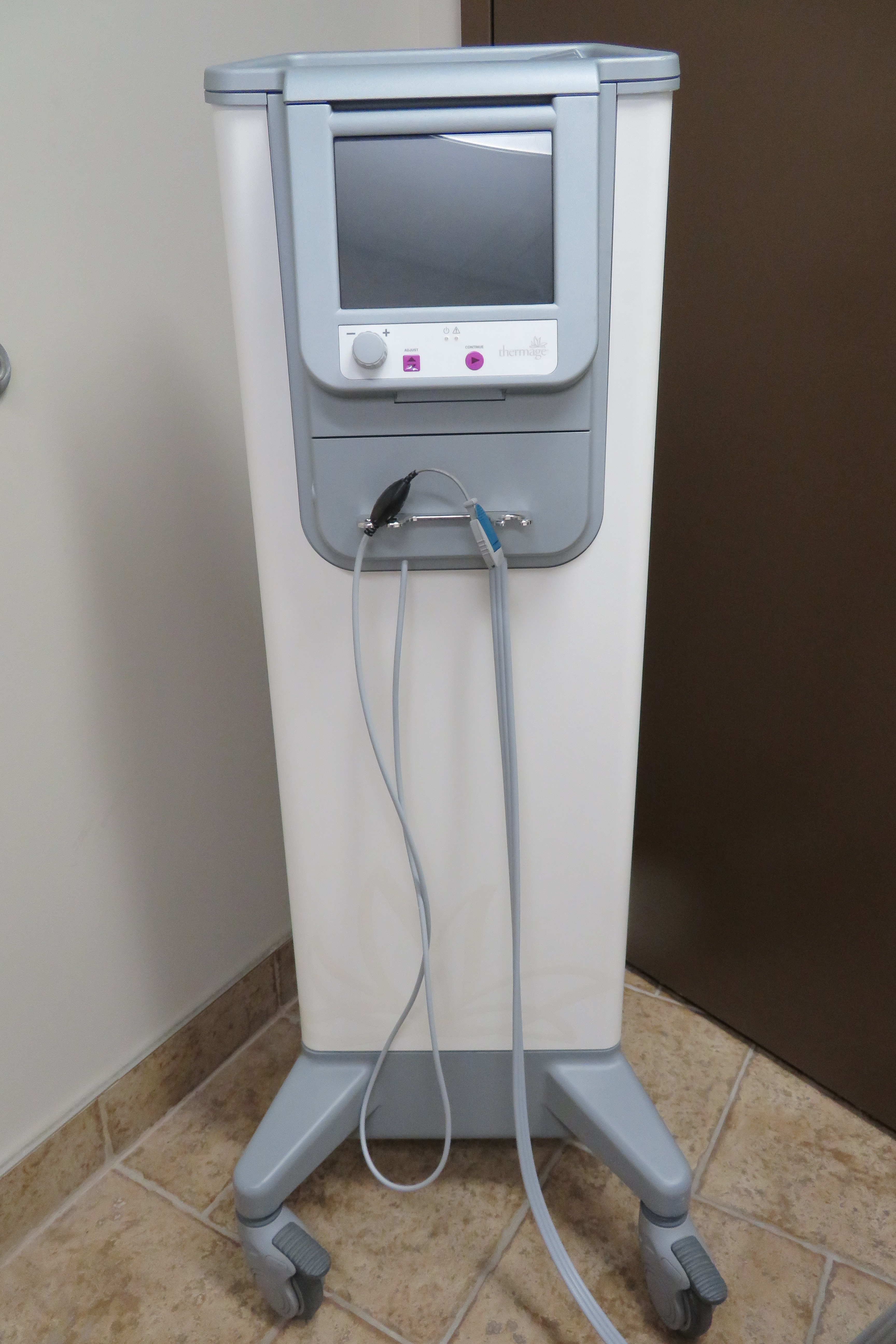 Used 2014 Solta Thermage CPT w/ Thermacool NXT Handpiece Aesthetic