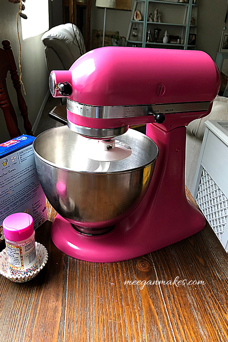 Spray Paint a Stand Mixer Tutorial What Meegan Makes