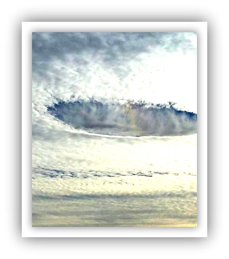 WHEN THE MUSIC POETRY M83 ft HAIM Holes In The Sky Meeting
