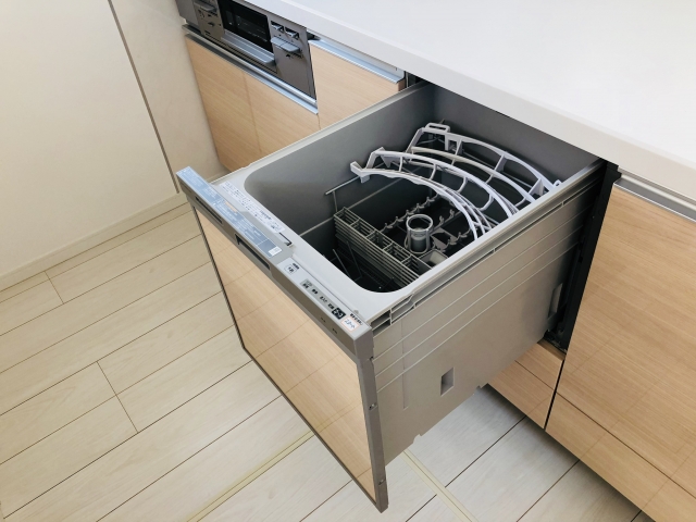 工事不要ですぐ使える! 3万円のアイリスオーヤマ食洗機で大満足【家電製品レビュー】- 家電 Watch 食洗機の掃除方法｜クエン酸とオキシクリーンで綺麗になる - ミツモア