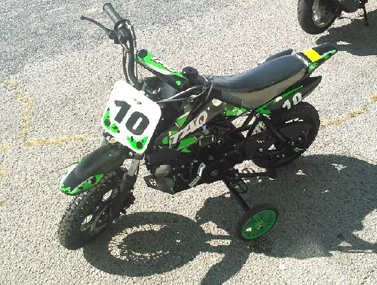 Dirtbike with training wheel