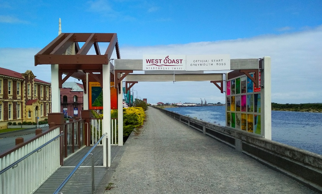 Greymouth Hari Hari MegaStoffel // Xtof