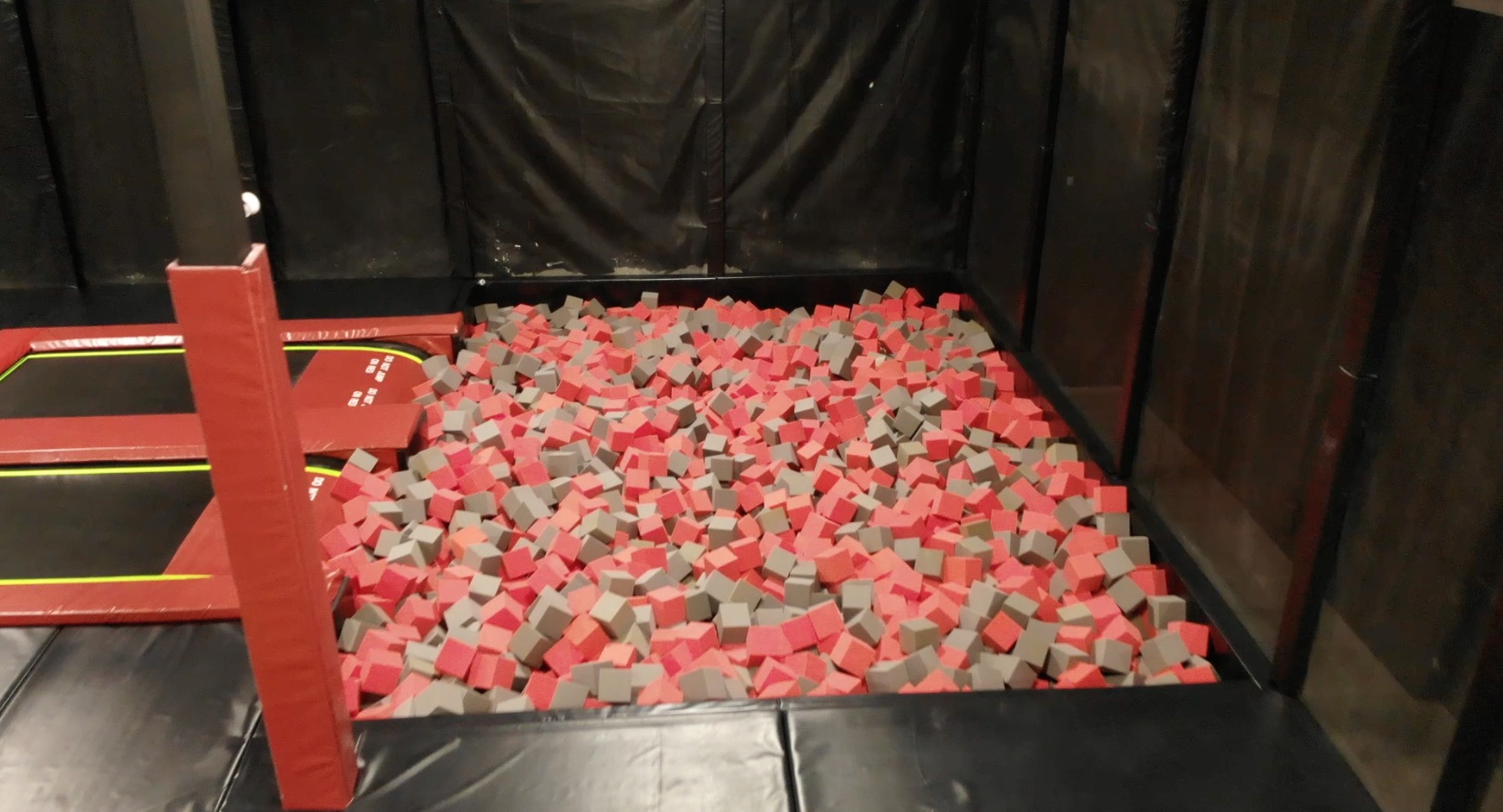 FOAM PIT Mega Fun Park