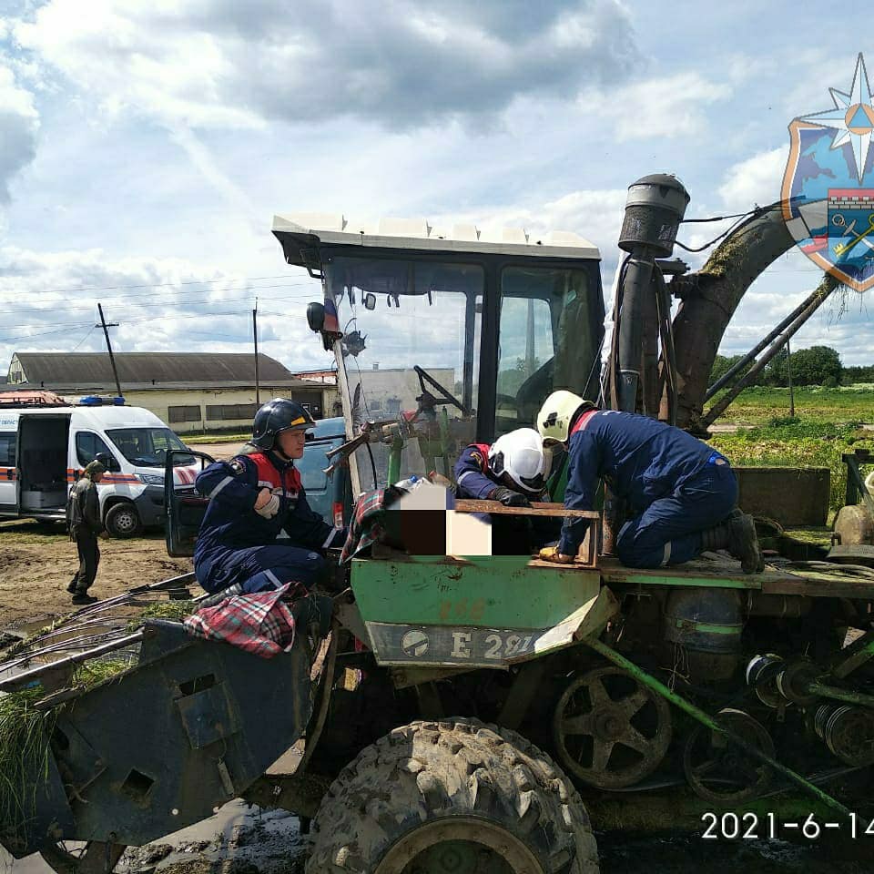 В Тосненском районе мужчина попал в комбайн Мегаполис