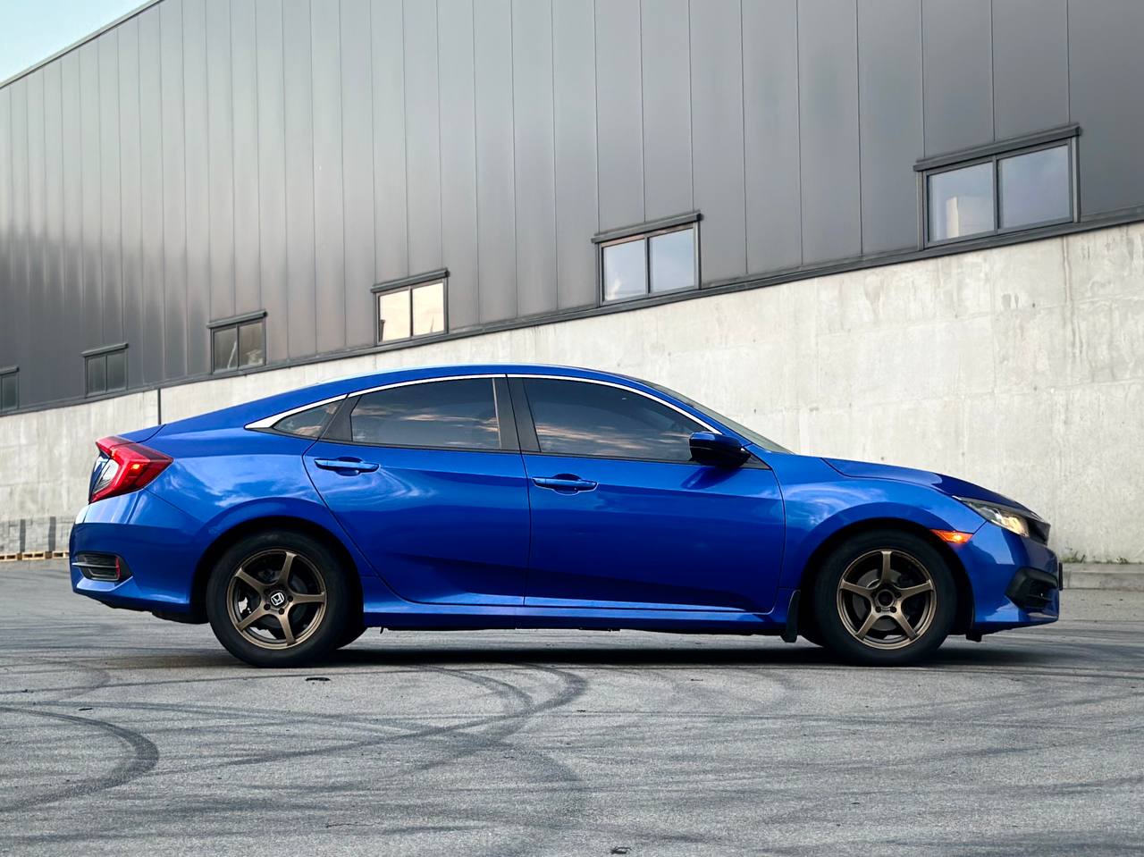 rent Honda Civic 2017