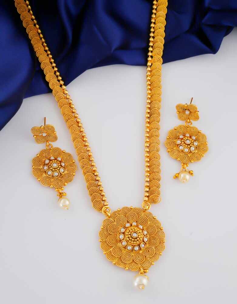 The Ultimate Guide to Long Gold Necklace Designs in 2023