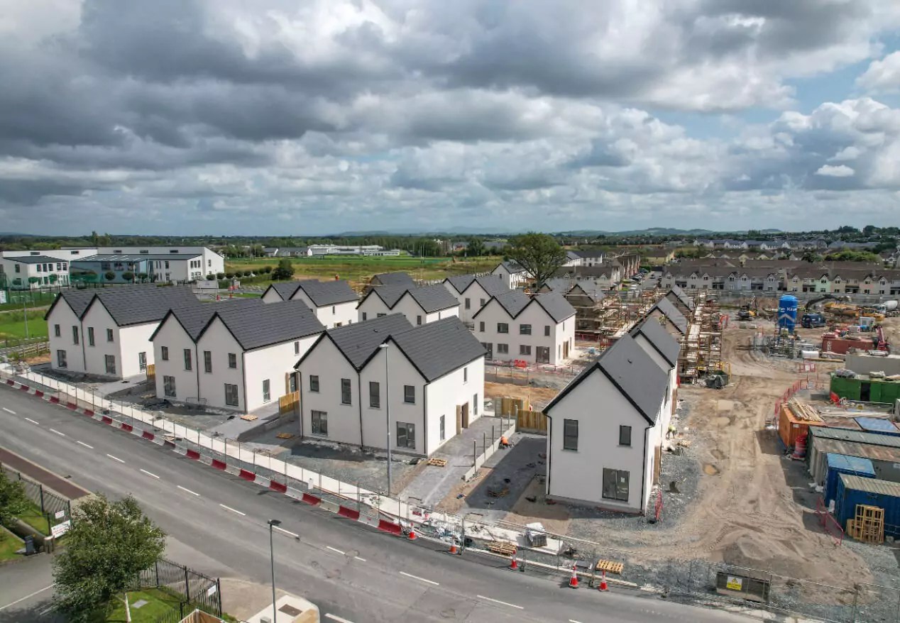 Works continue to progress on site at Castletroy, Limerick Meitheal