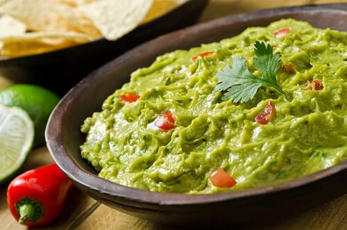 Deliciosa receta casera de guacamole — Mejor con Salud
