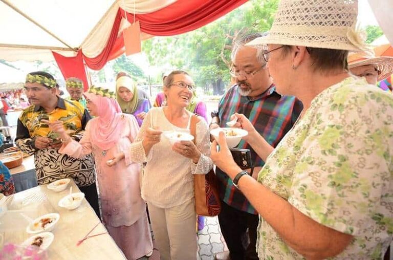 PERZIM & MBMB anjur Gerai Makanan Tradisional Melaka Cool