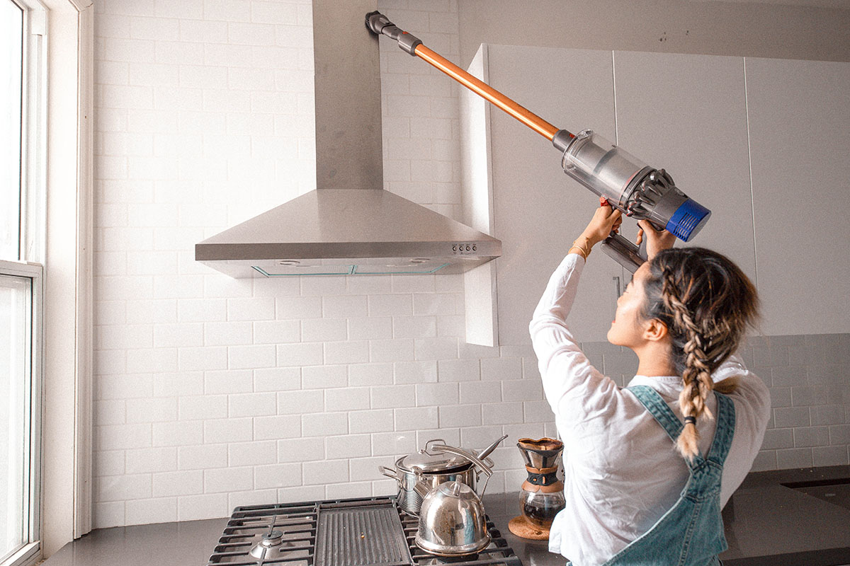 The Joy Of Cleaning: Dyson V10 Review