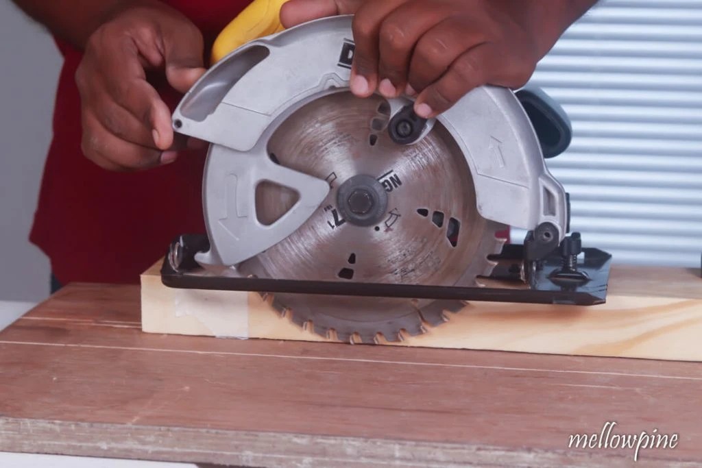 How to Use a Circular Saw Visual Guide] MellowPine