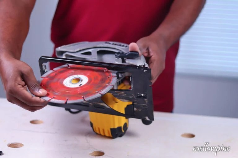 How to Change Circular Saw Blade [StepbyStep Guide] MellowPine
