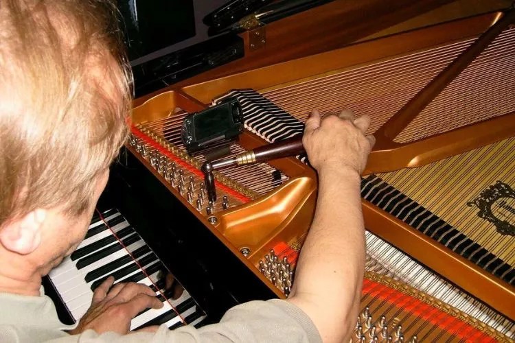 How Much does it Cost to Restring a Piano? Only Facts!