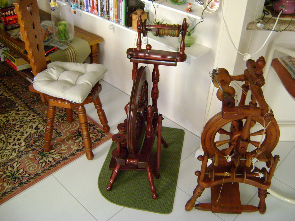 Ettrick Standard spinning wheel MelsNattyKnits
