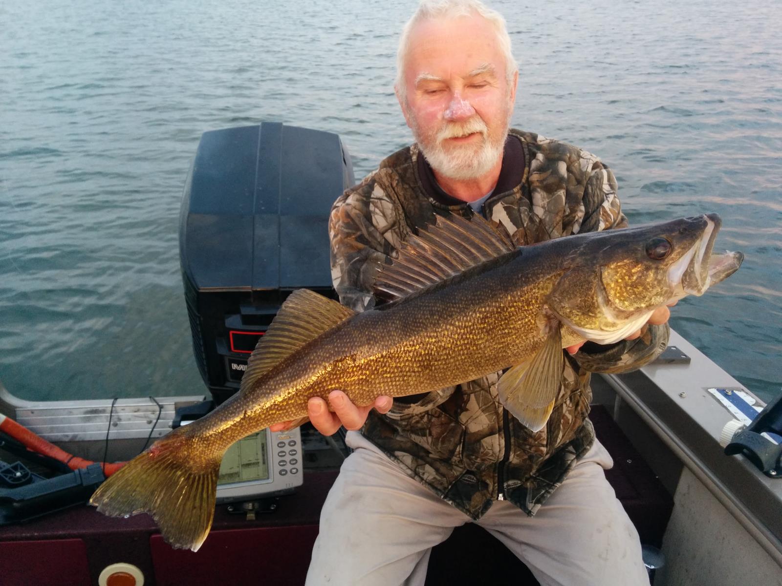 CATCH and RELEASE PHOTO PAGE fishing jigs catch fish!