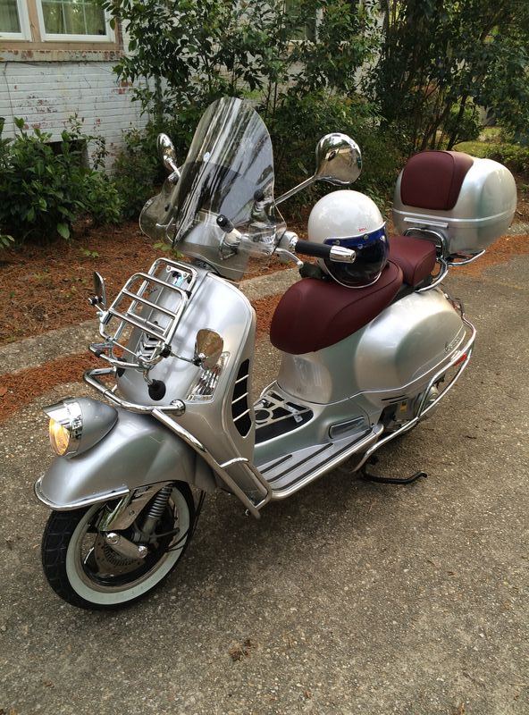 Modern Vespa GTS 300 front crash bar