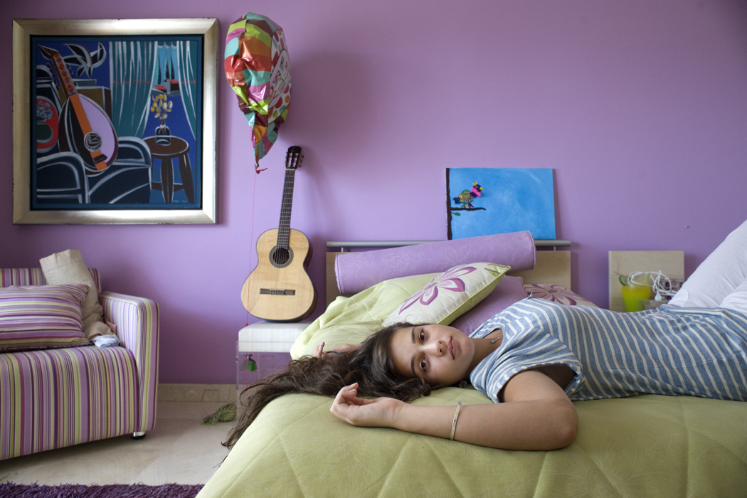 A Girl and Her Room Portraits of Teenage Girls’ Inner Worlds Through