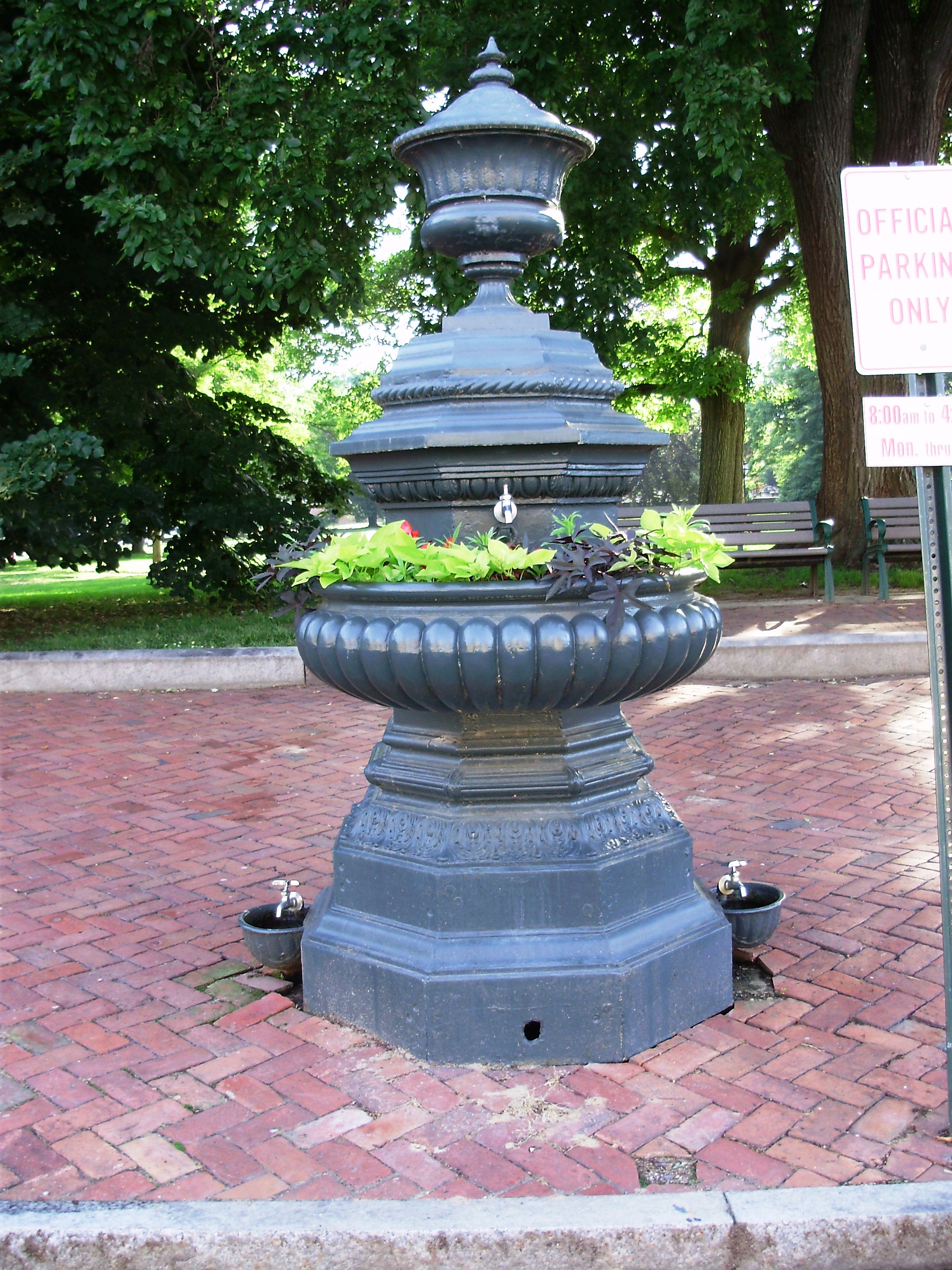 Pc070065 Memorial Drinking Fountains