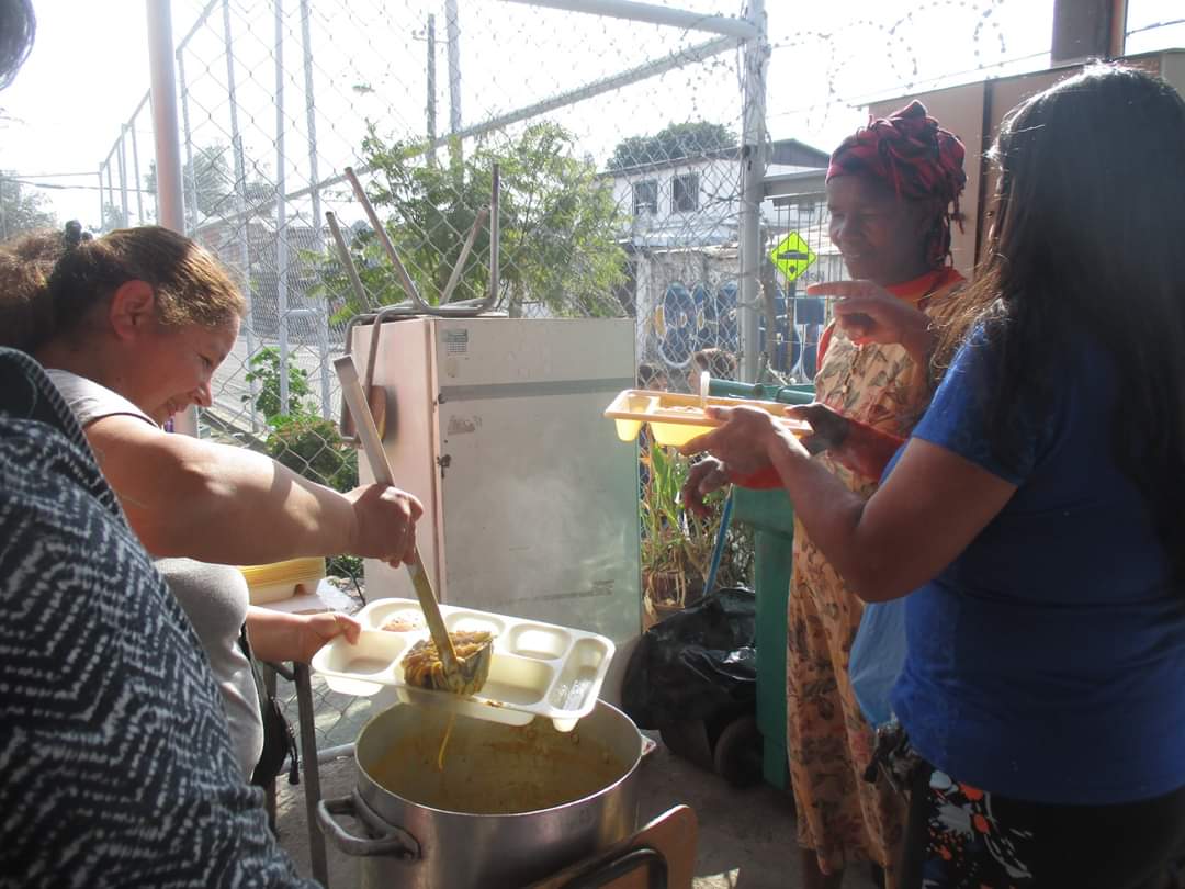 LA IRRUPCIÓN DE LAS OLLAS COMUNES Periodicocorporacionpilmaiquen