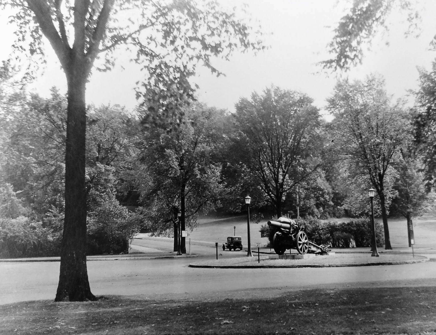 Thompson Park Circle (1901 Present)