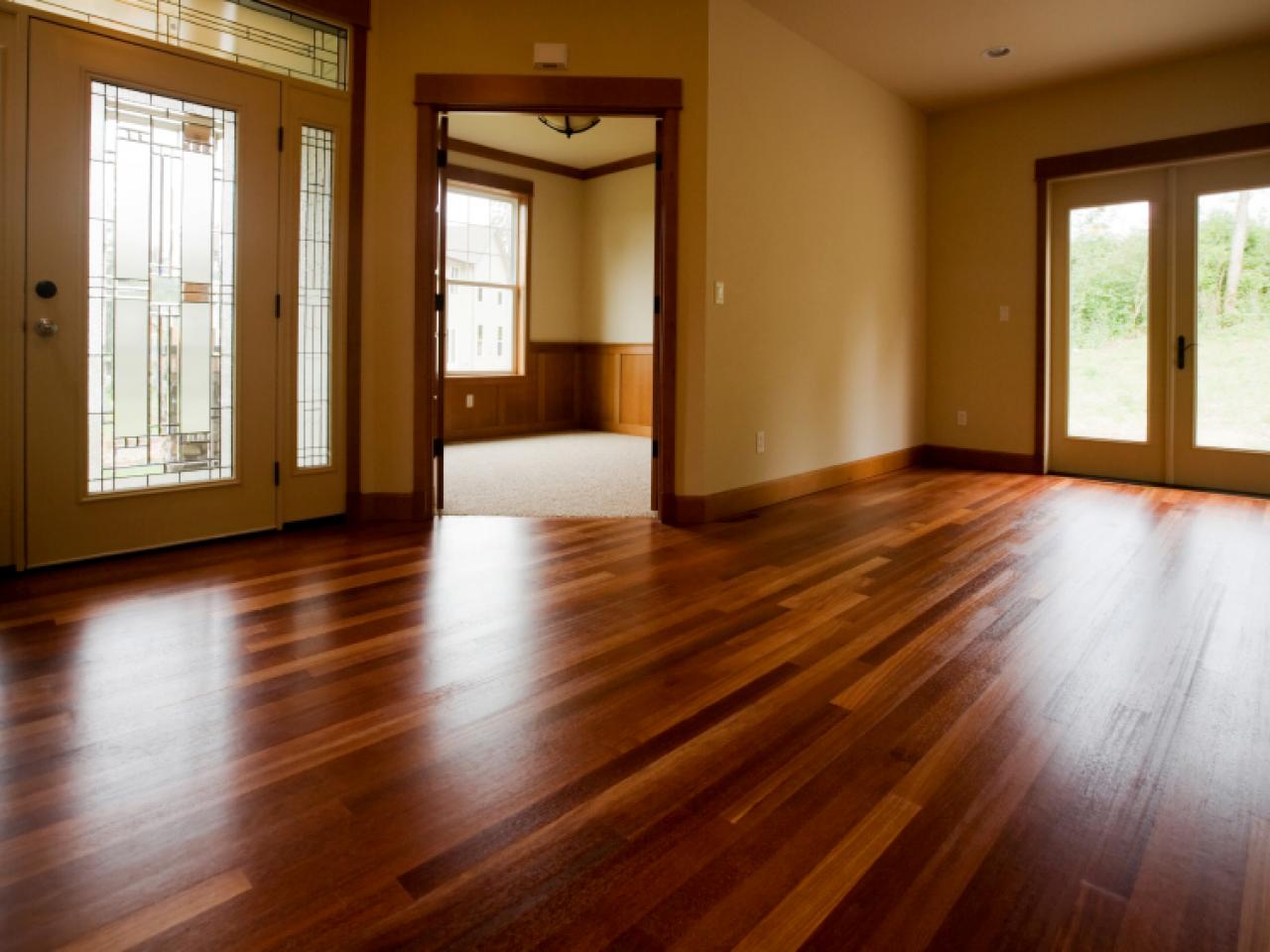 HARDWOOD FLOOR CLEANING SERVICES MONTREAL