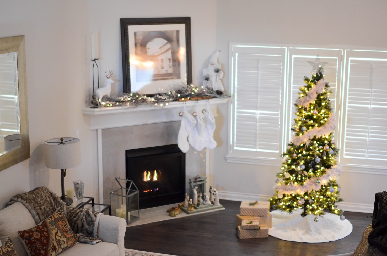 How Should I Decorate My House For the Holidays When It Is For Sale