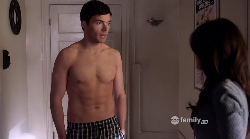 Ian Harding Shirtless - MenofTV.com - Shirtless Male Celebs
