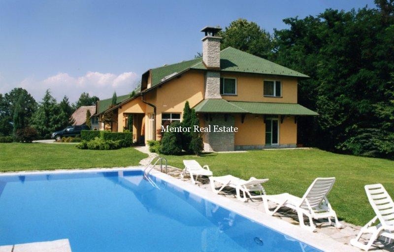 Serbia, Gornji Milanovac house for sale with swimming pool