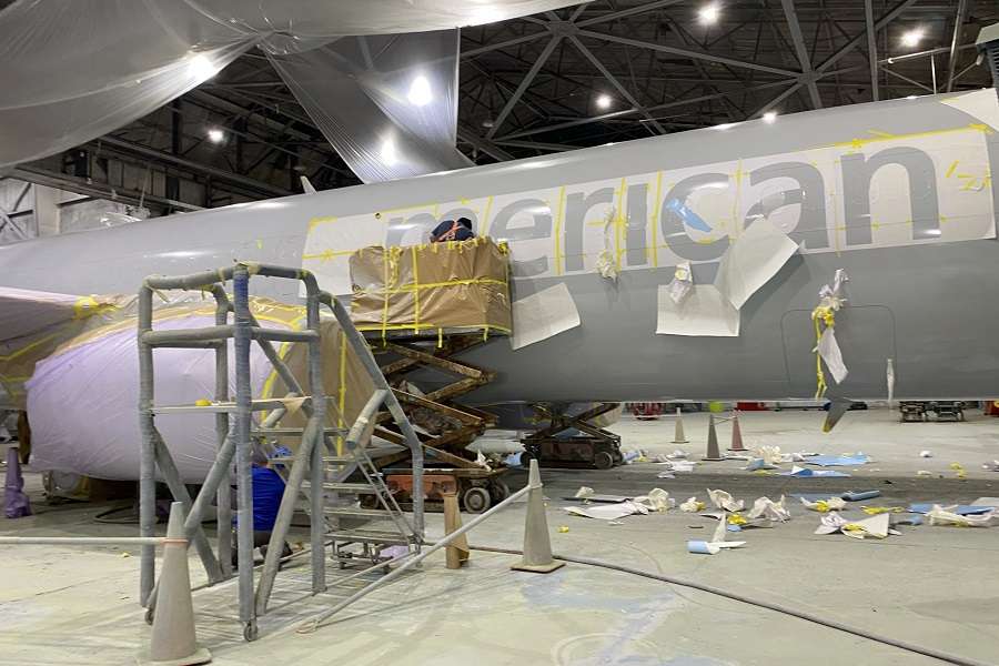 Aircraft Paint or Polishing? What Do Airlines Prefer? Mentour Pilot