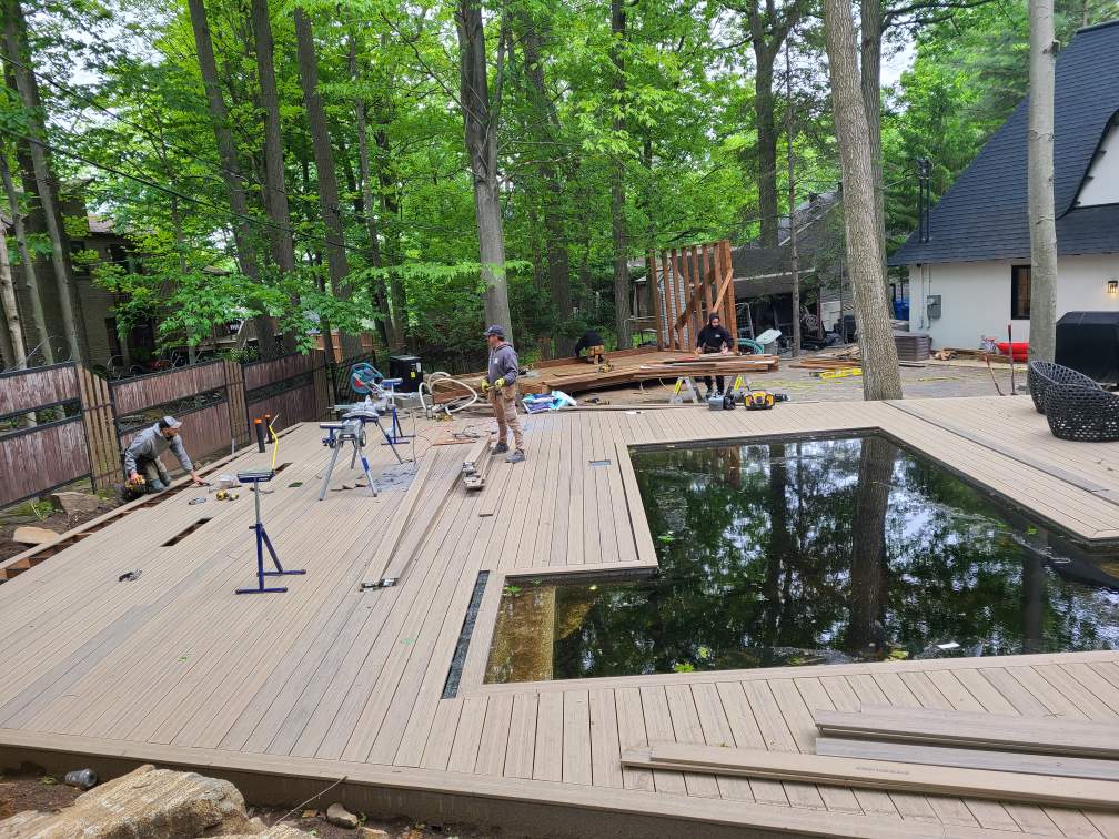 Bâtiment et patio extérieur Menuiserie Riel inc.