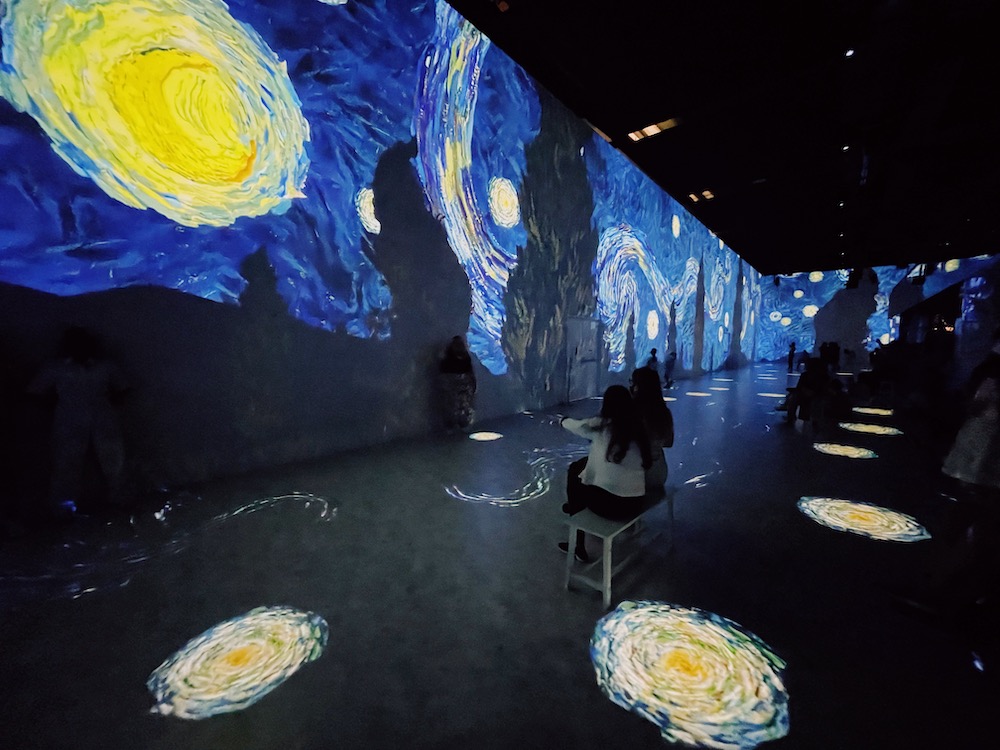 ニューヨークでImmersive Van Gogh Exhibit (没入型ゴッホ展)を体験してきました。 めおと in NEW YORK