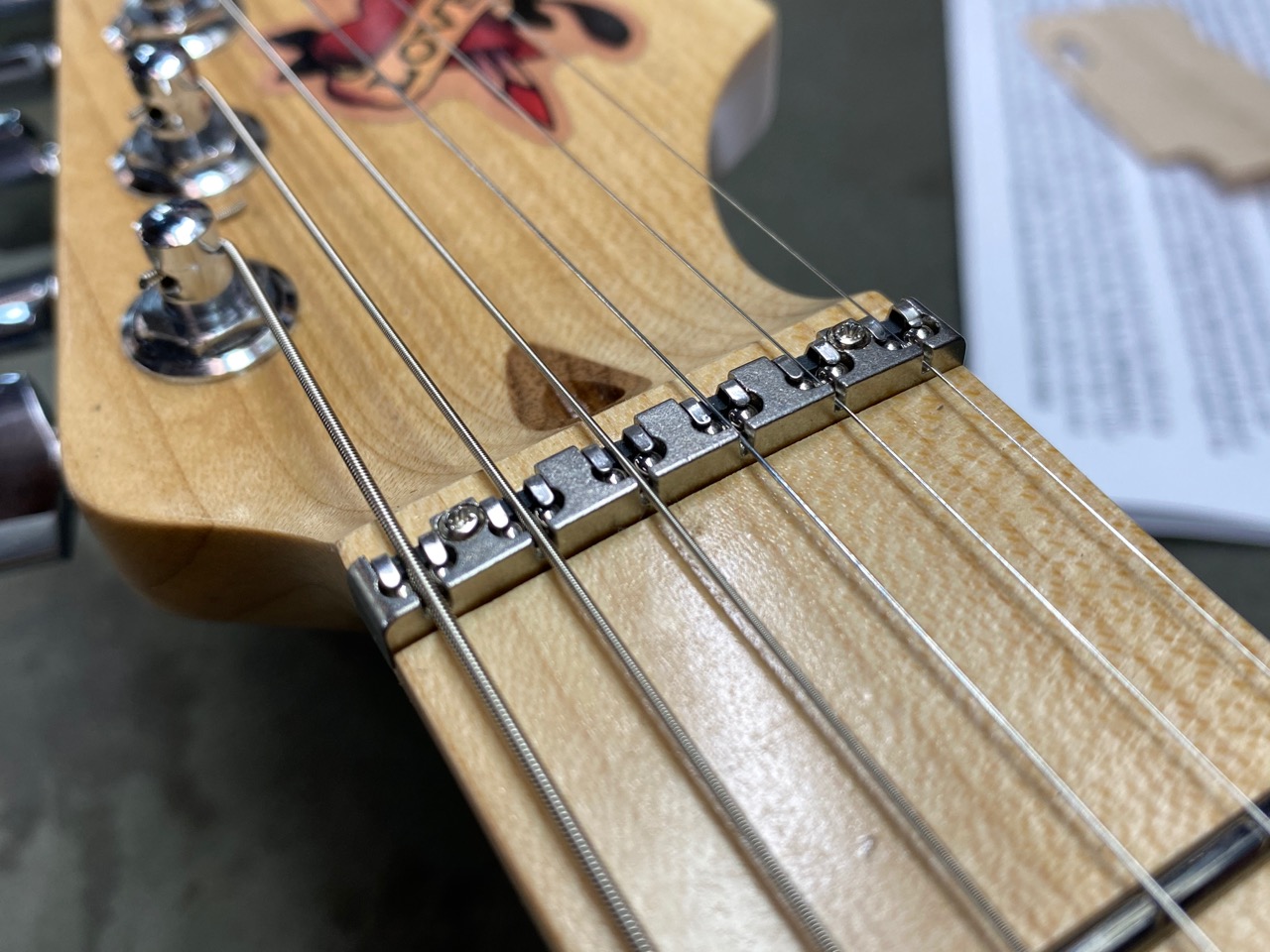 Installing a Fender LSR roller nut Me Passions