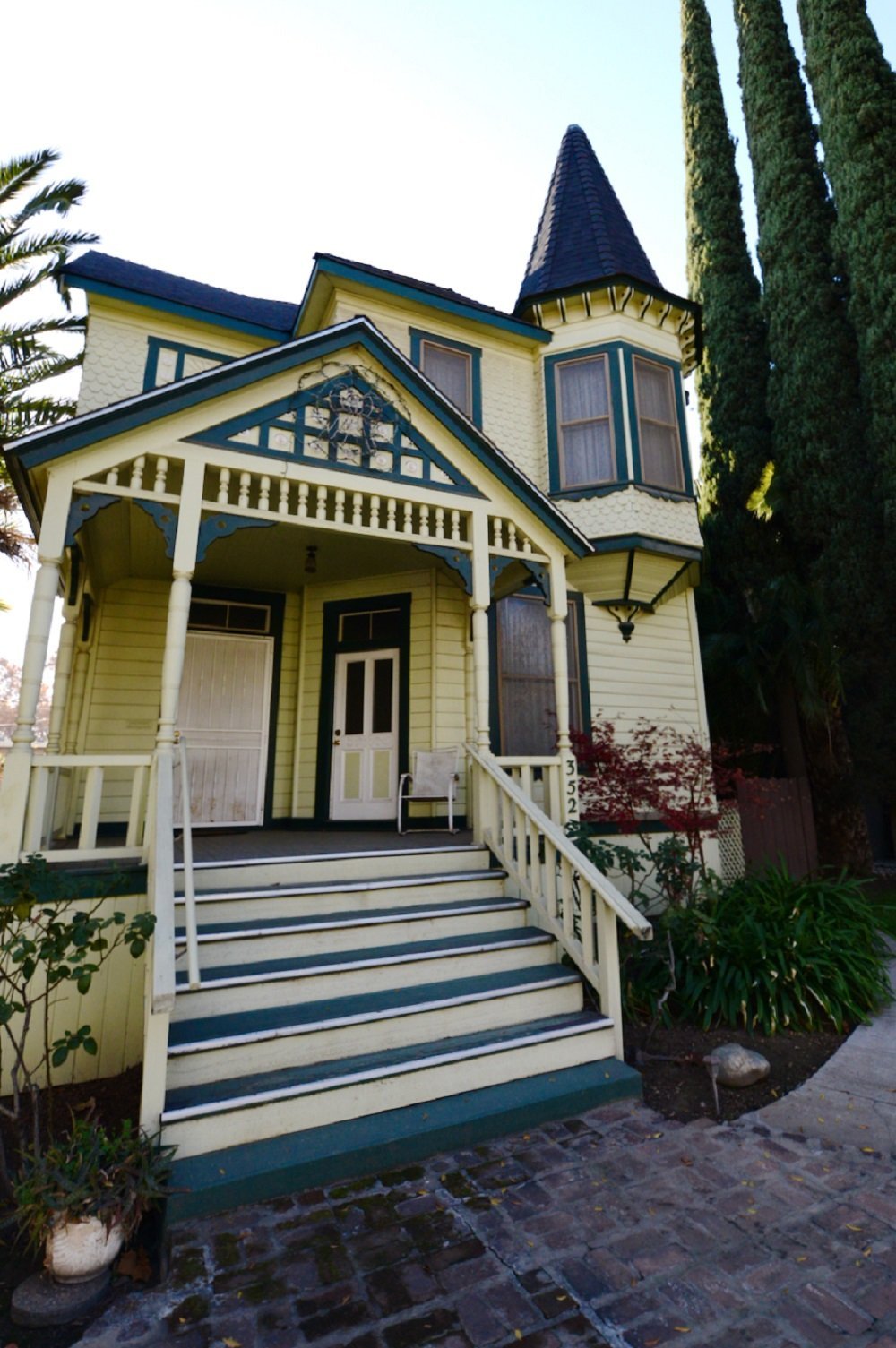 Downtown neighbor pens book on homes of ‘Old Town Merced’ — Merced