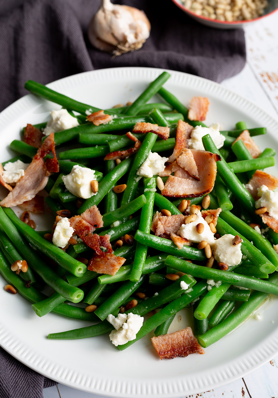 Meredith Dairy — Recipes / Green Bean, Bacon & Goat Cheese Salad