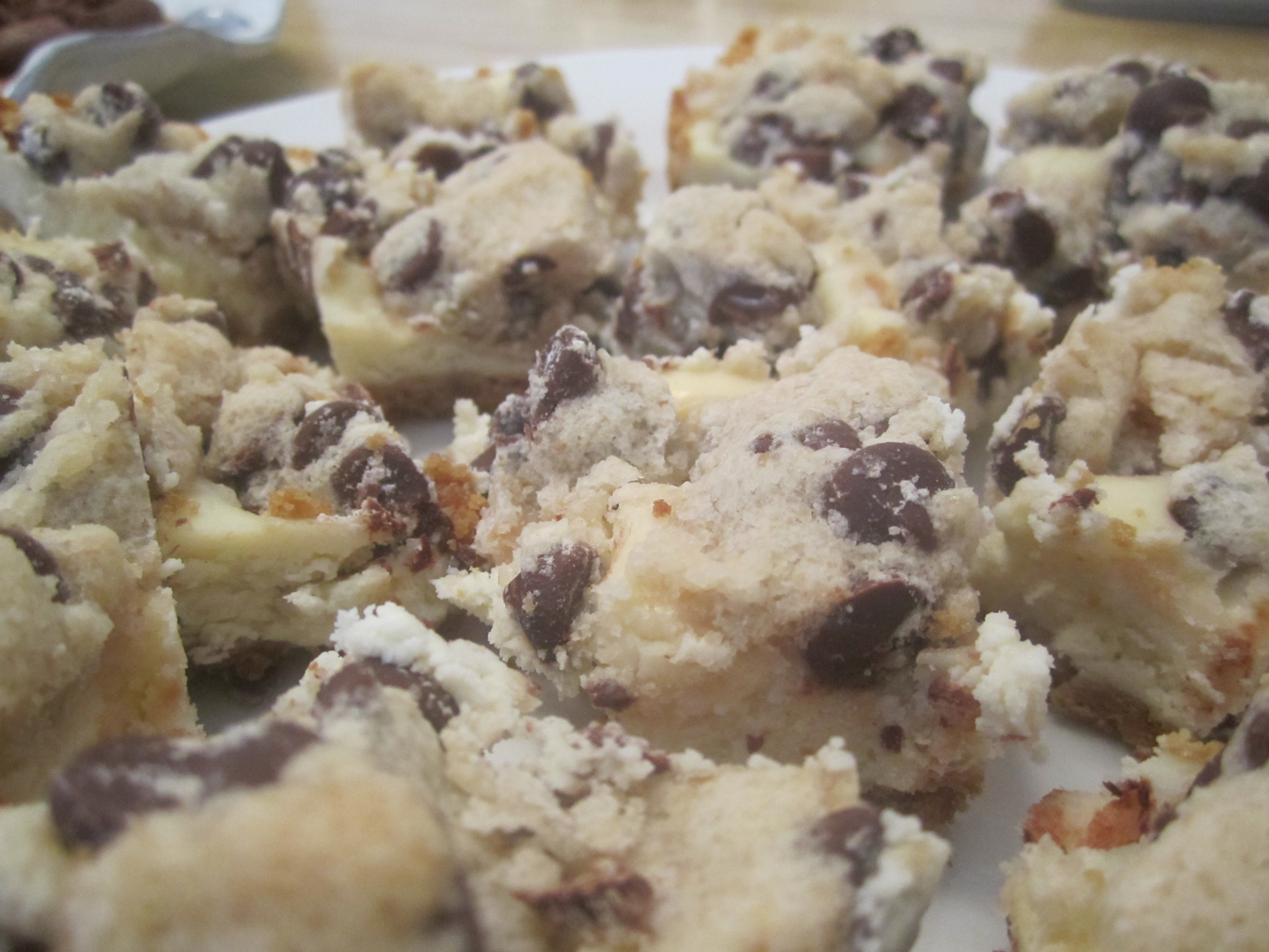 Chocolate Chip Cookie Dough Cheesecake Bites mereditheumont