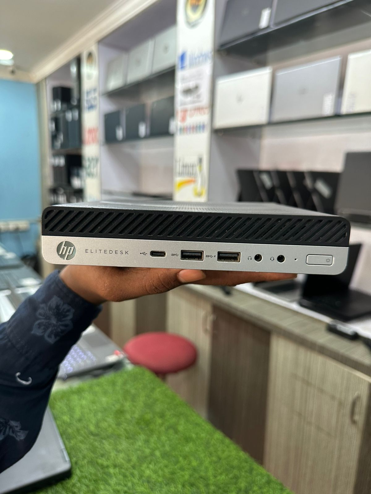 ((SMALL SIZE MINI CPU ))HP ELITEDESK 705 G4 MODEL AMD REZON 5 CPU