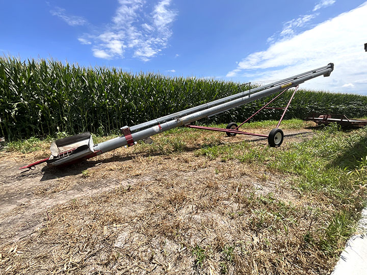 Western Illinois Farm Equipment Auction Merit Auctions