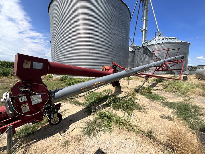 Western Illinois Farm Equipment Auction Merit Auctions