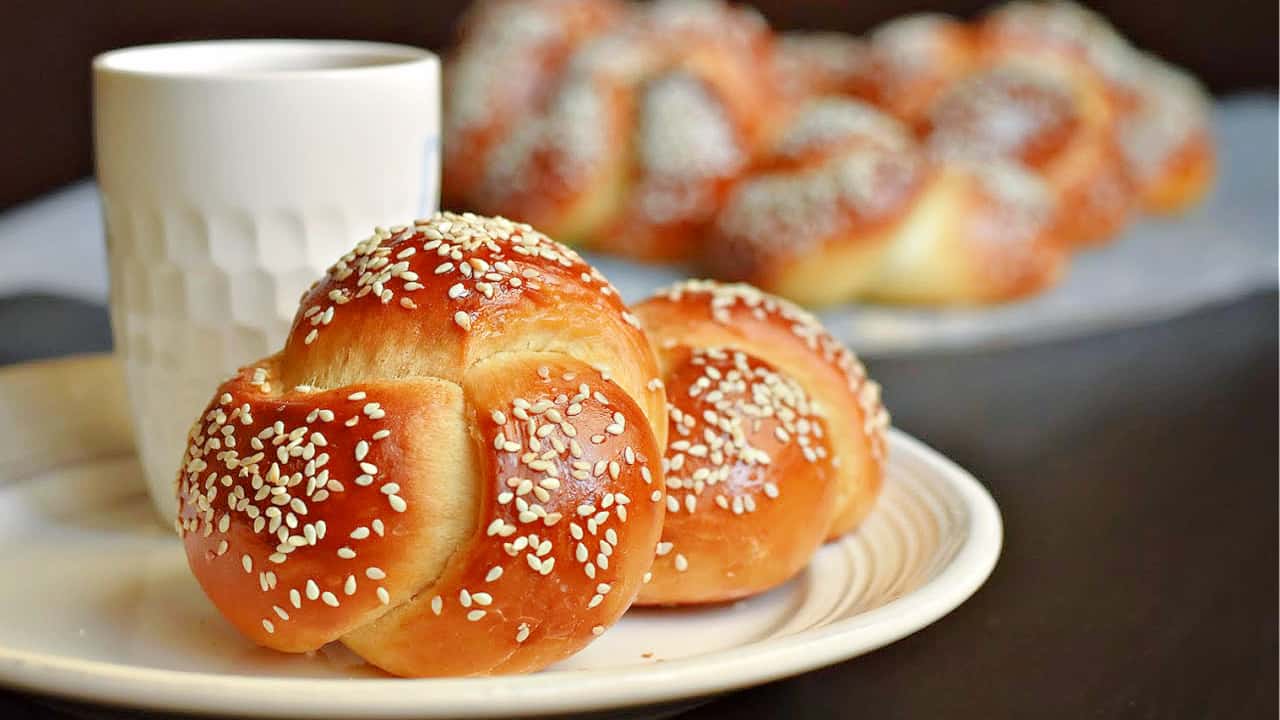 Challah Rolls Recipe The Best Challah Buns in 6 simple