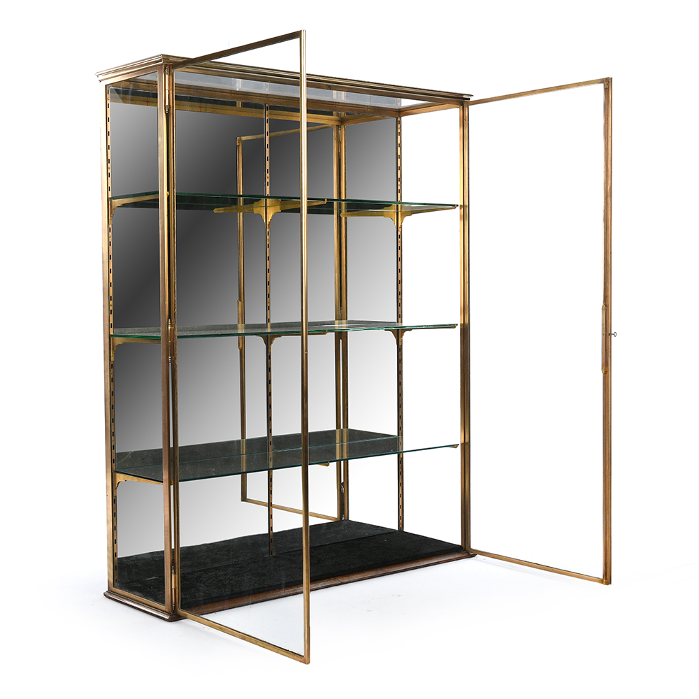 Vitrine en laiton à miroir Mes Découvertes Julien Cohen