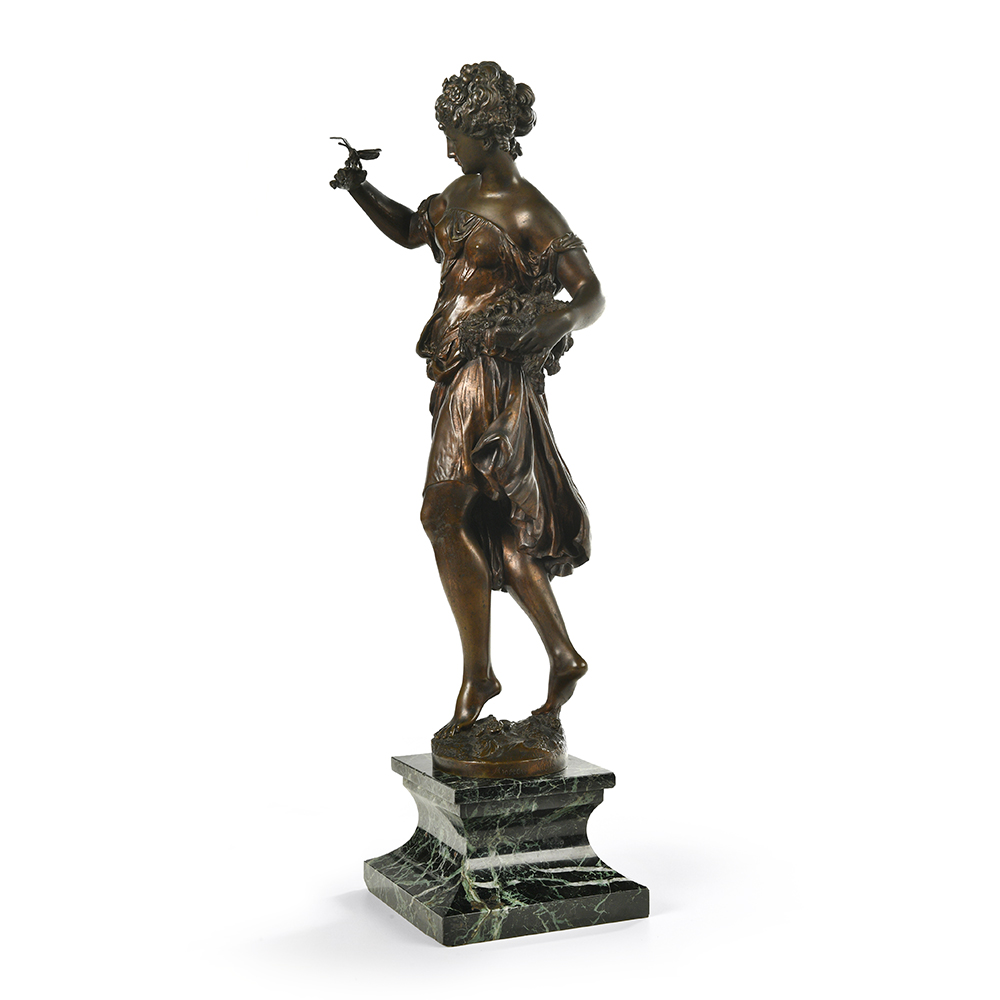 Bronze "Femme au papillon" signé M. Moreau Mes Découvertes Julien Cohen
