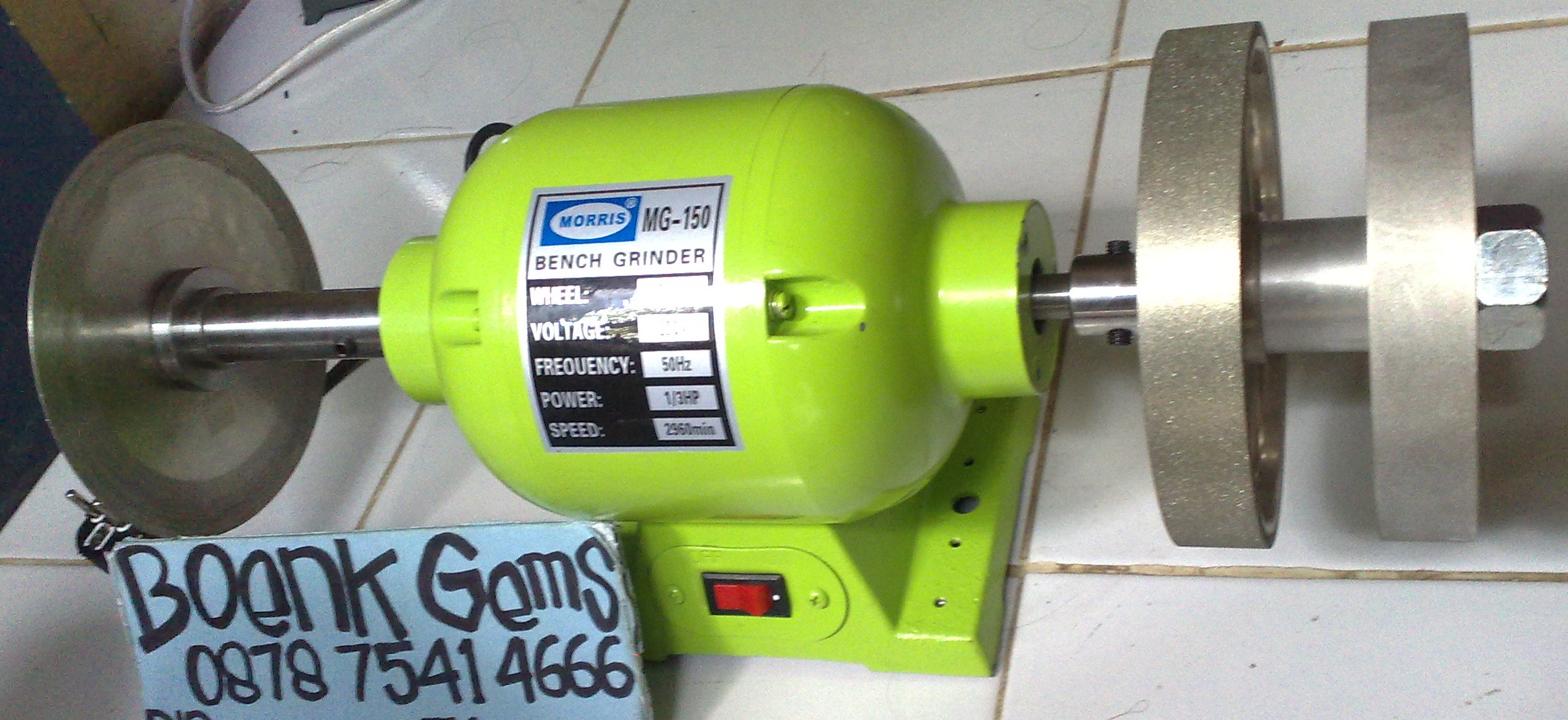 Mesin Batu Akik Perakitan mesin gosok poles potong faset untuk batu akik.